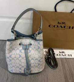 Picture of Coach Handbags _SKUfw242008631fw